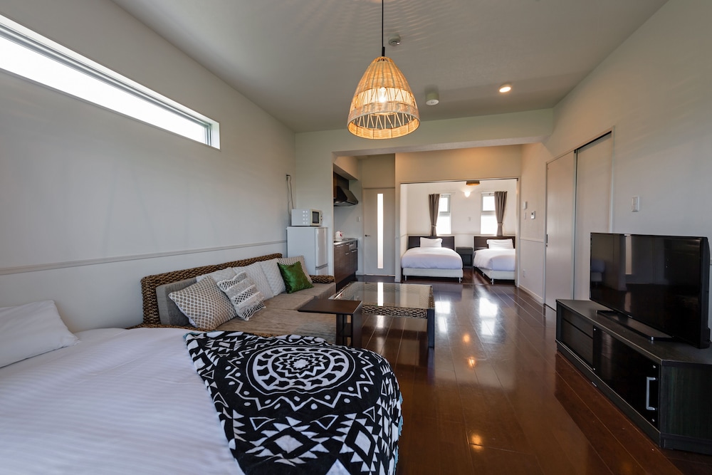 Odysis Onna Resort Hotel 36/72