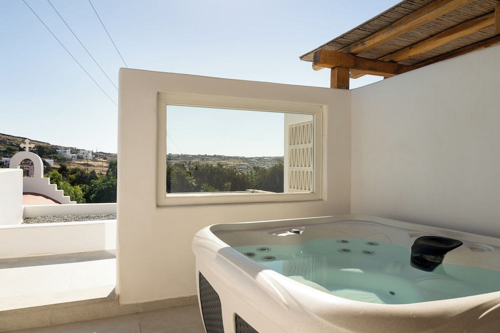 OLIVING MYKONOS LUXURY SUITES 24/50