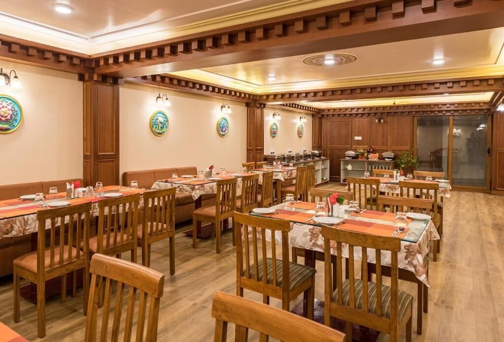 Udaan Dekeling Resort 46/54