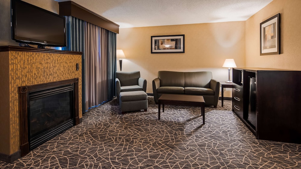 Best Western Plus Berkshire Hills Inn & Suites 31/41