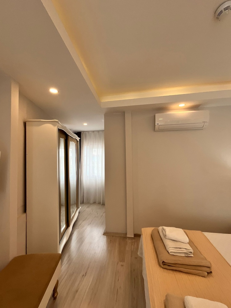 Alida Hotel 24/46