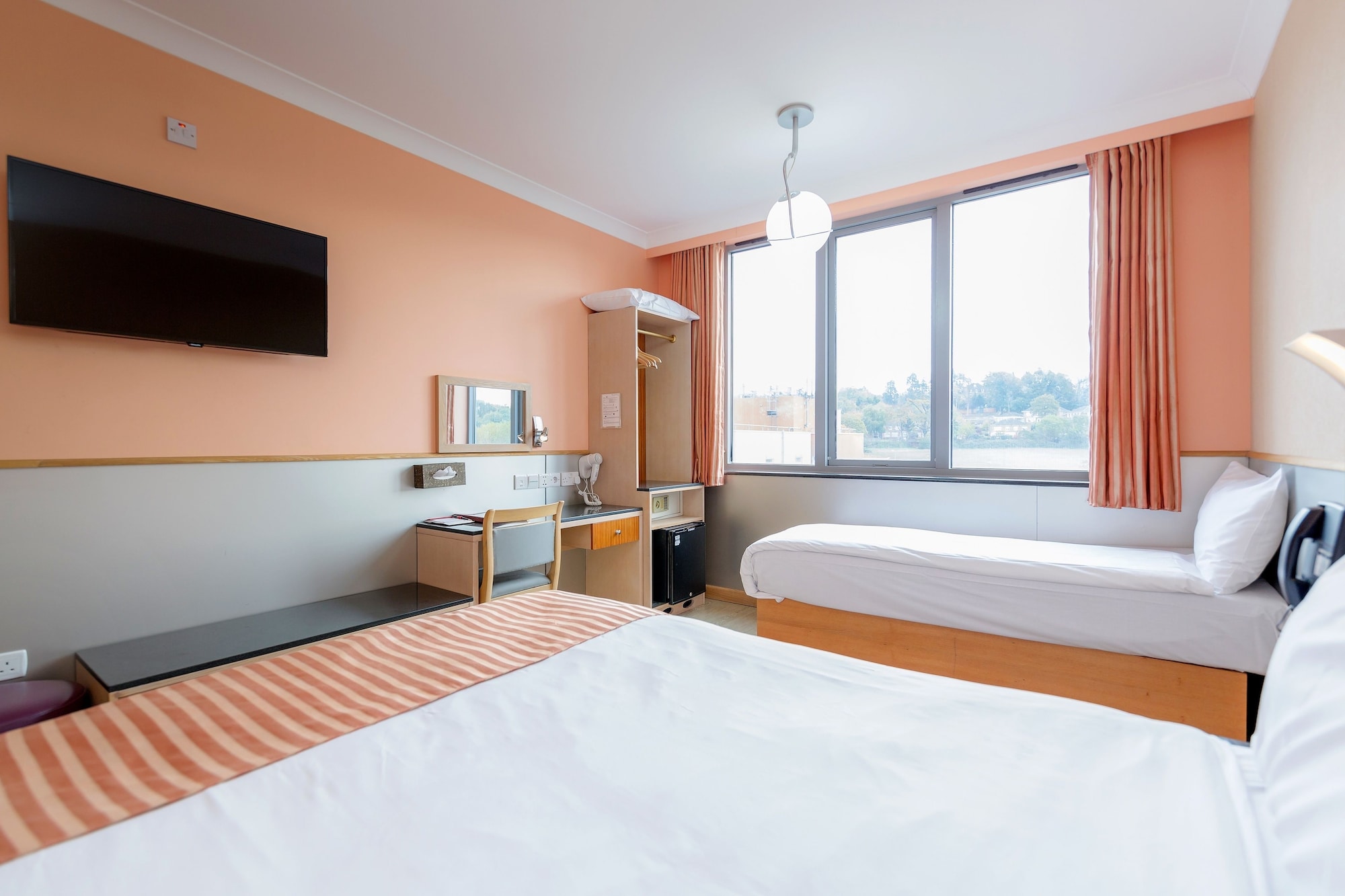 ROOM, TRIPLE