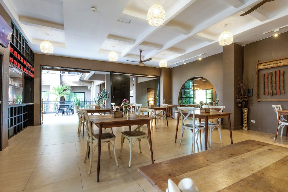 Blu Monkey Brown House Udonthani Hotel 43/58