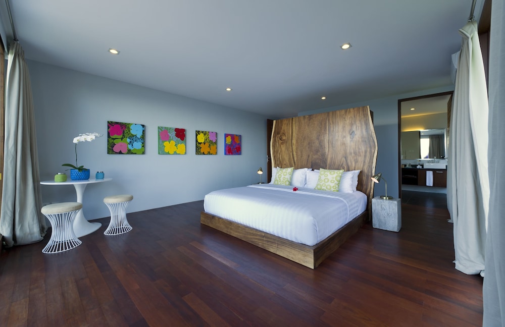 Malimbu Cliff Villa 19/56