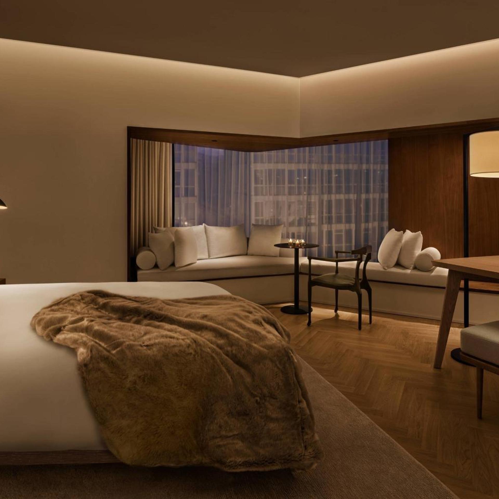 Loft, Suite, King Bed, Corner