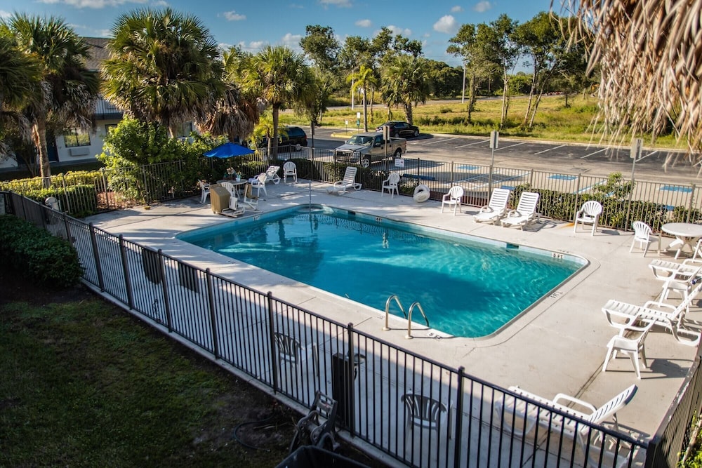 Motel6 Ft. Pierce, FL 6/60