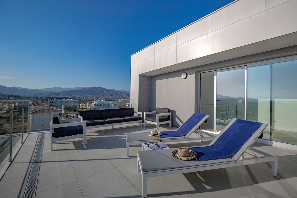 Blue Line Apartment Hotel 25/50