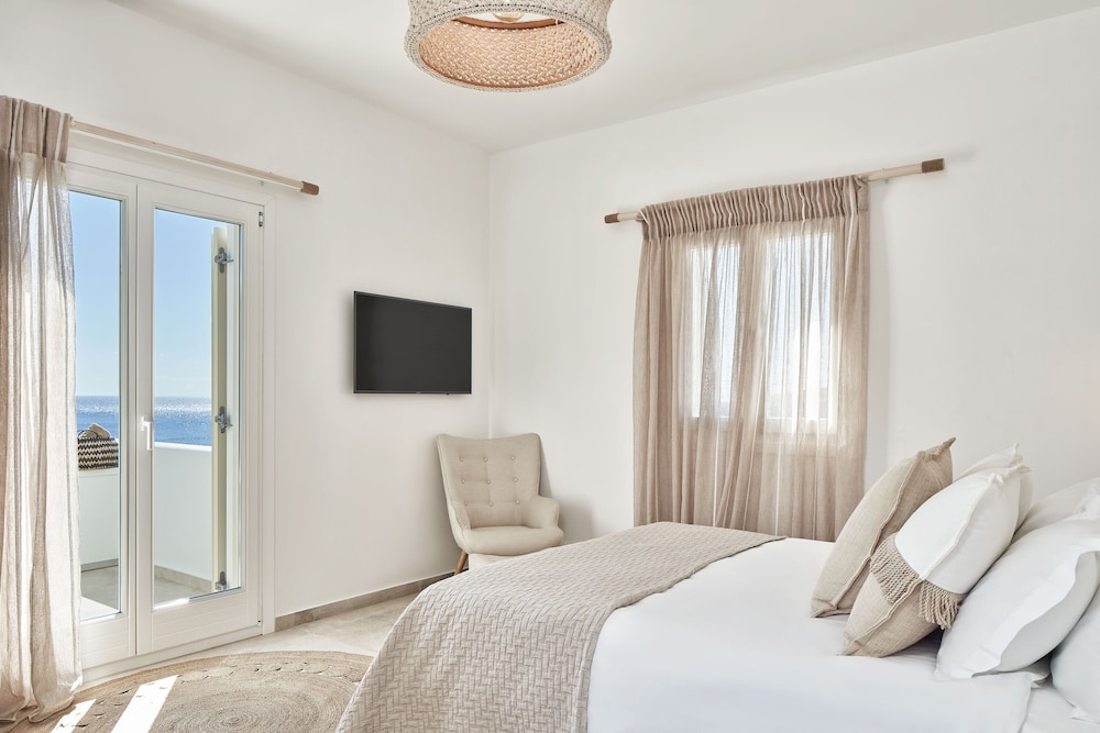 Volcano Luxury Suites Milos 10/50
