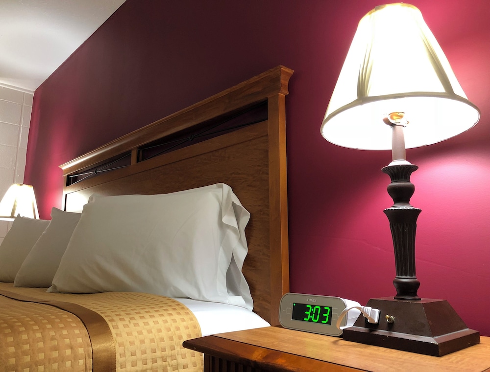Capital O Budget Inn Ontario I-84 25/52