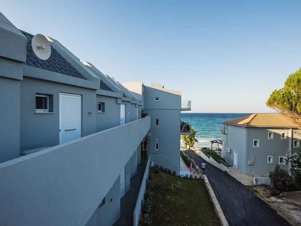 Golden Coast Resort in Zakynthos