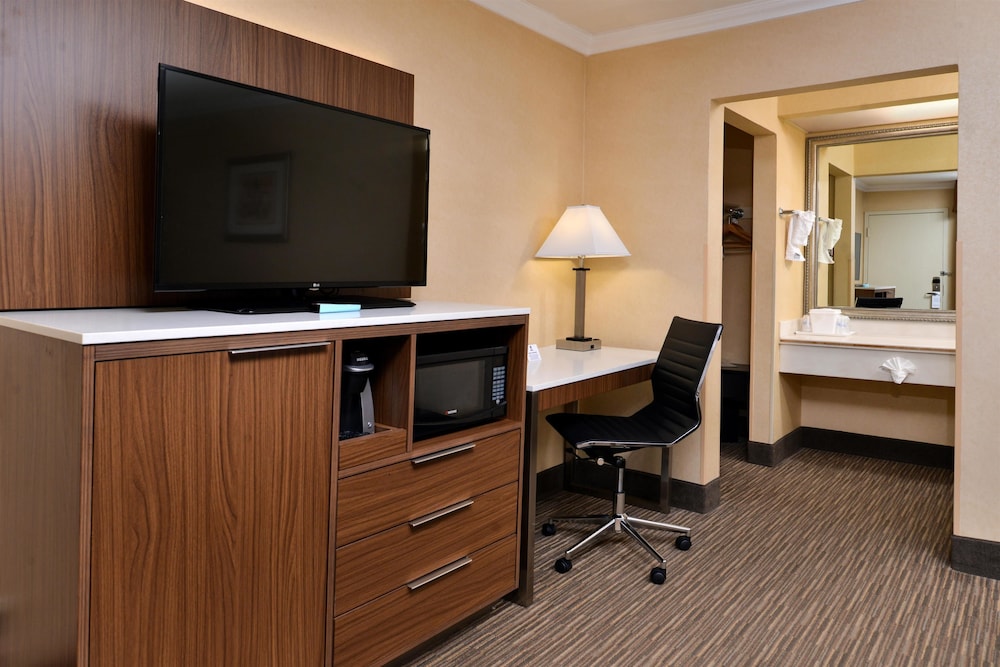 Best Western Hollywood Plaza Inn - Hollywood Walk of Fame Hotel-LA 33/37