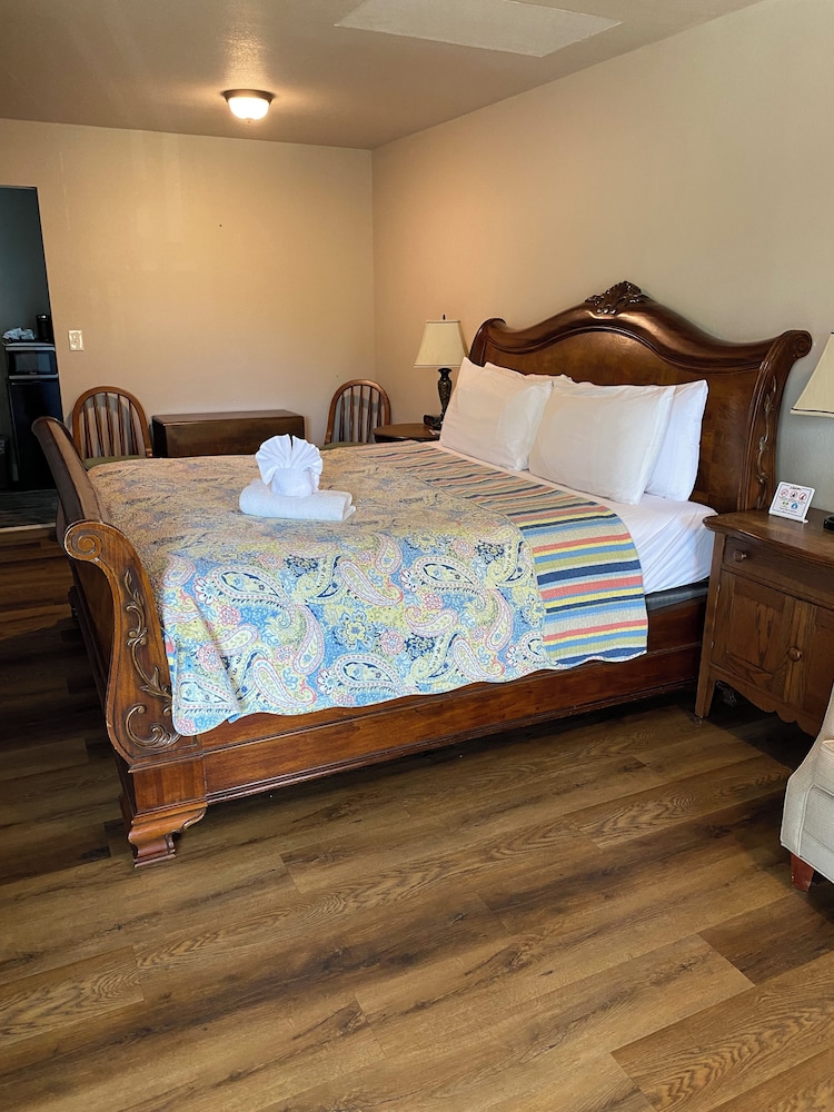 Scarborough Inn 27/65
