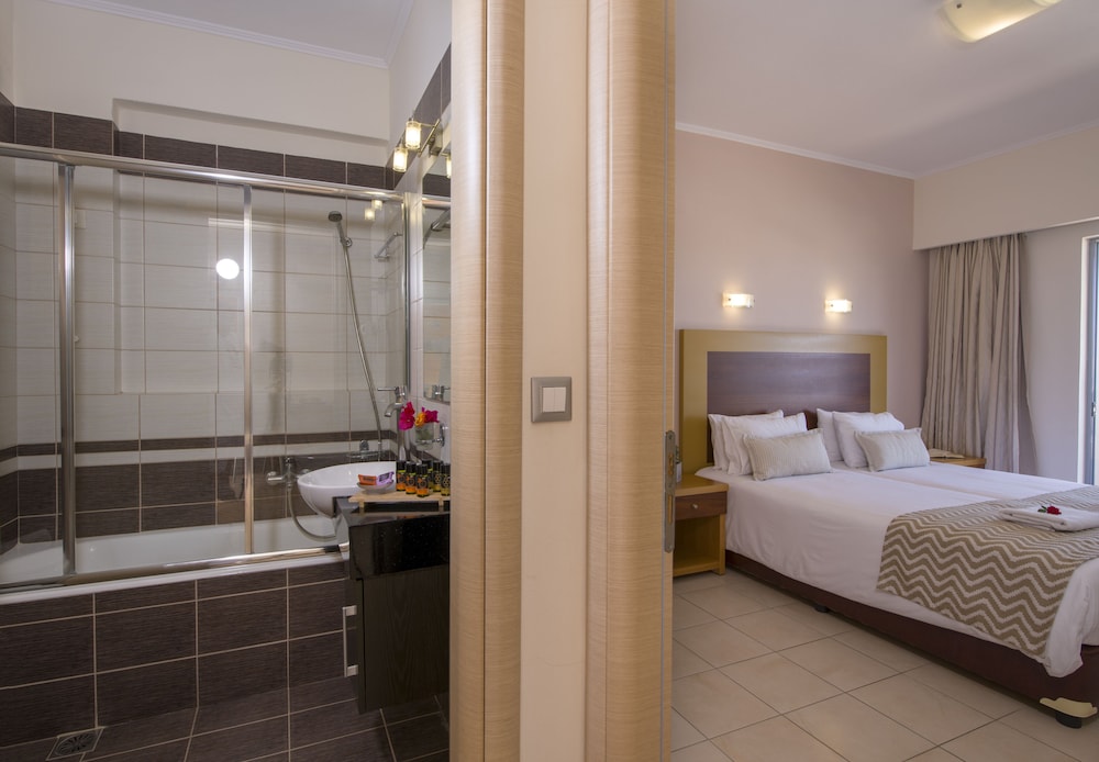 Isida Hotel 18/50