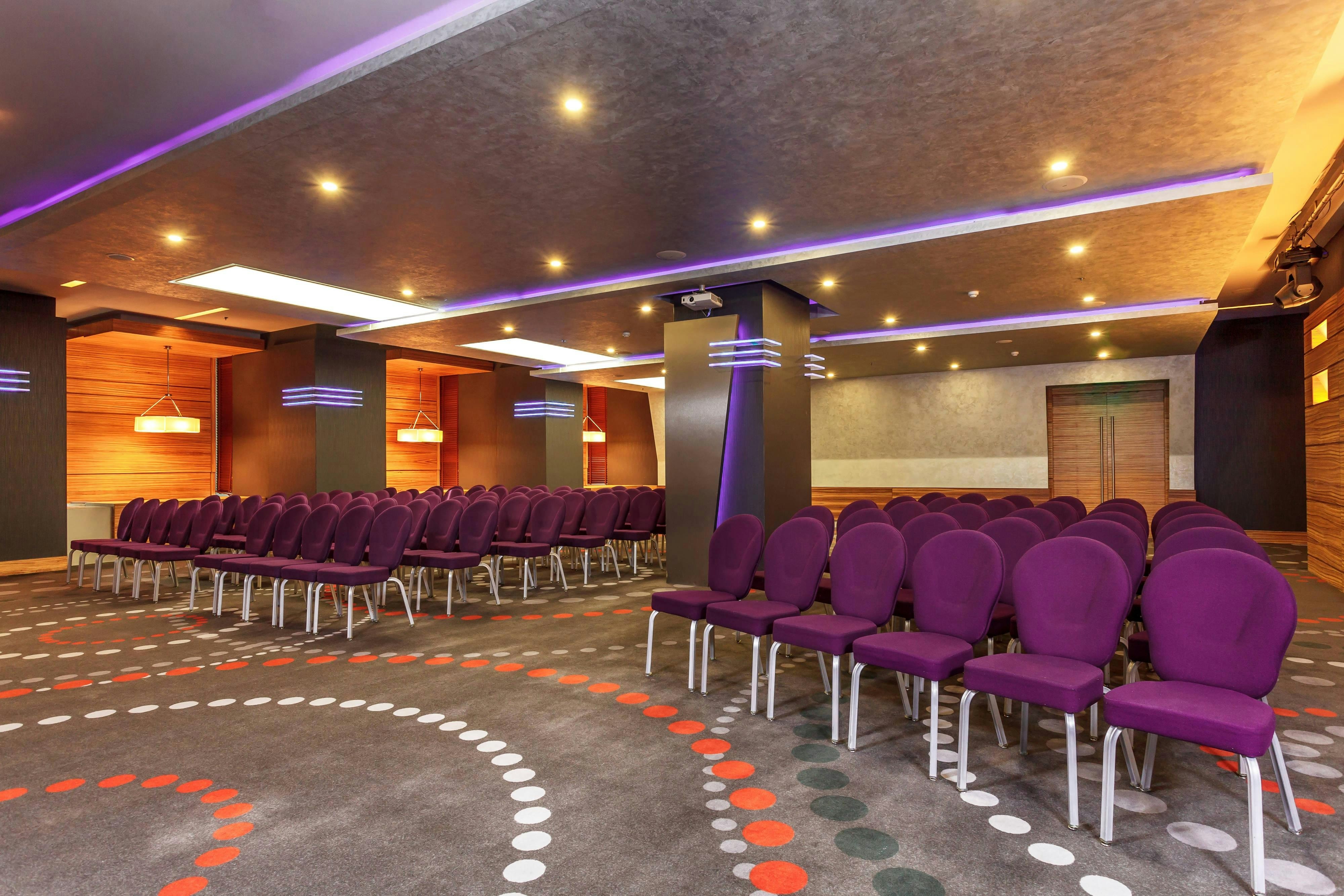 Sheraton Bucharest Hotel 47/48