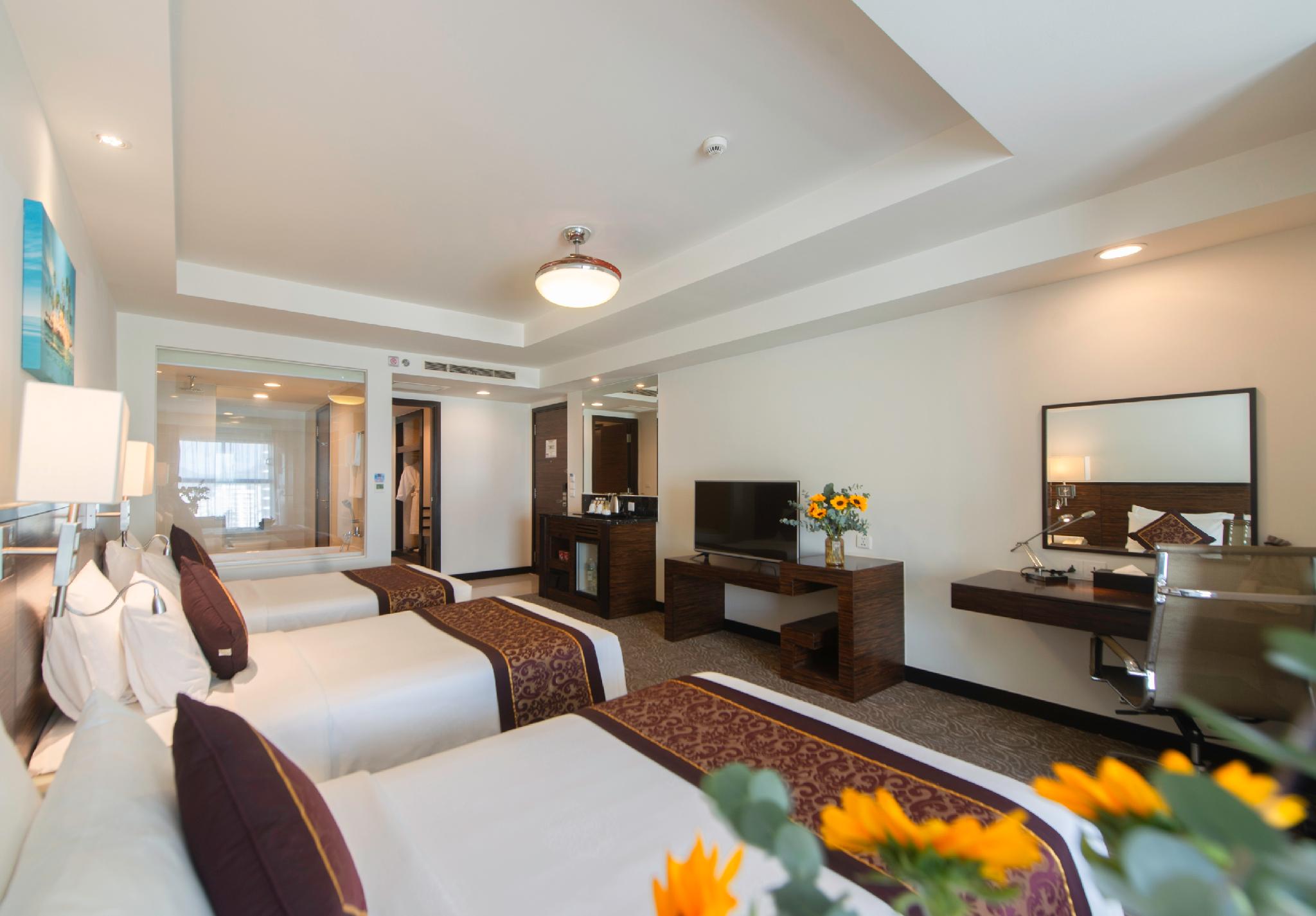 Deluxe, Triple, 3 Beds, City View