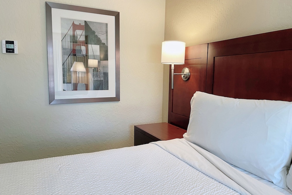 Four Points by Sheraton San Rafael Marin County 12/47