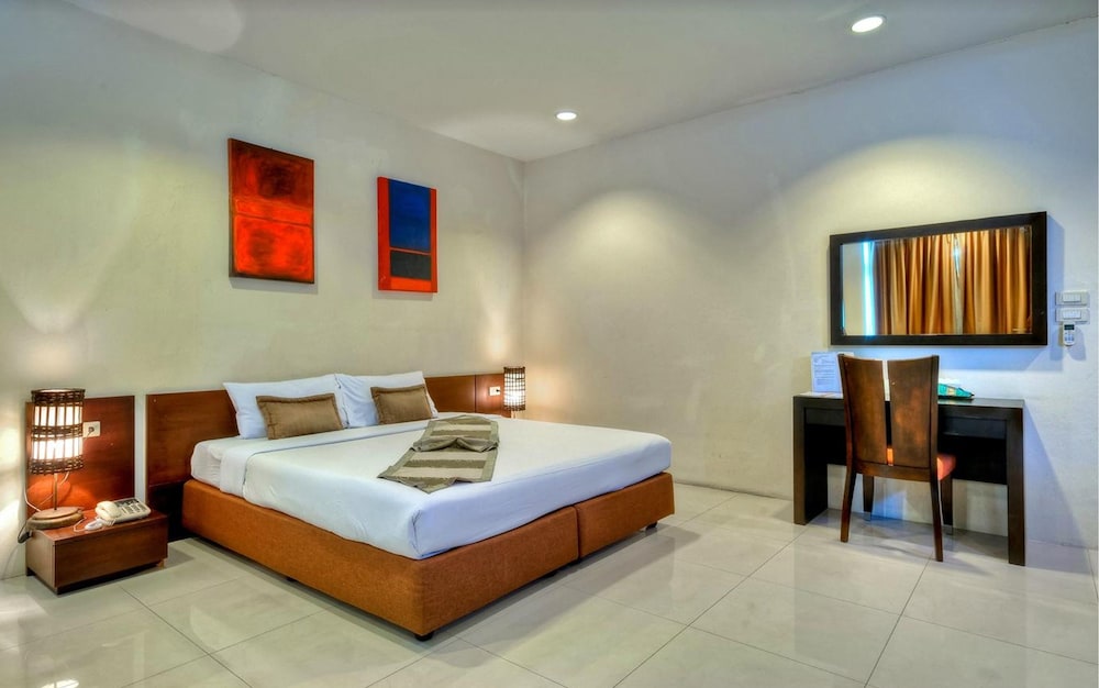 Gazebo Resort Pattaya 36/90