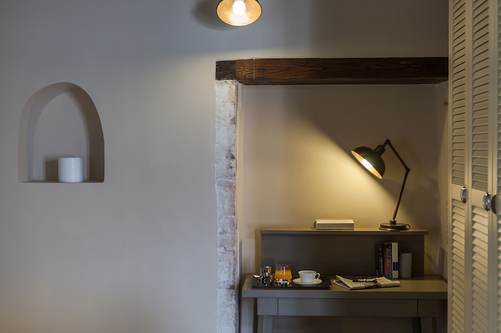 Serenissima Boutique Hotel 40/71