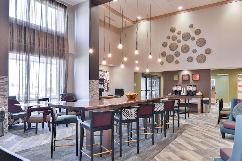 Hampton Inn And Suites Altoona Des Moines 39/52