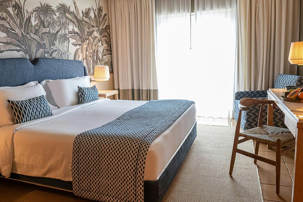 Sapphire, Retreat, Guest Room, Twin Beds, Trundle Bed, Lake View, Balcony