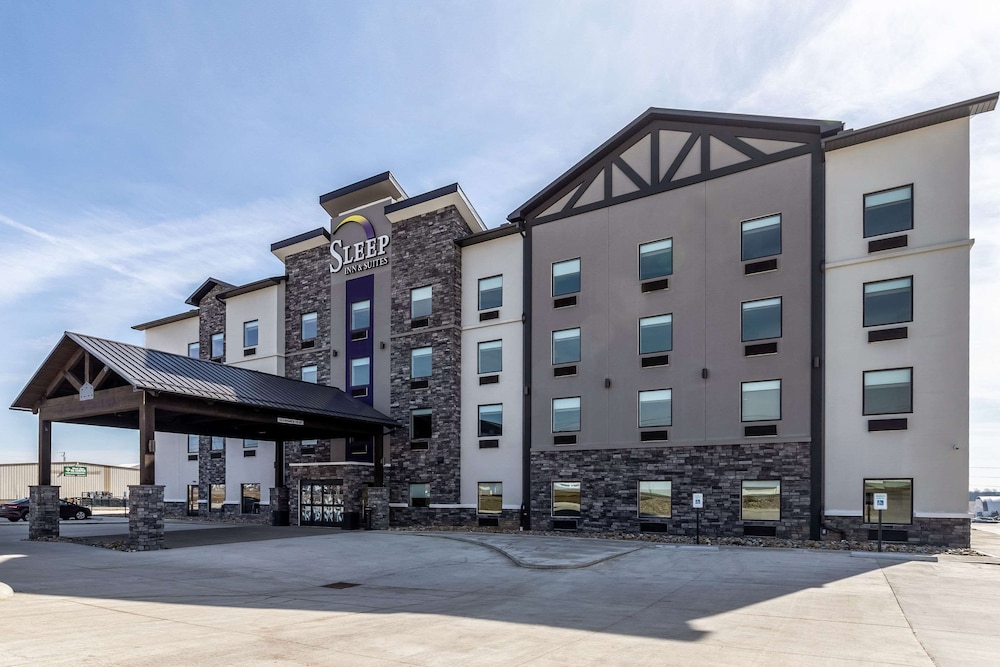 Sleep Inn & Suites Mt. Hope near Auction & Event Center 1/37