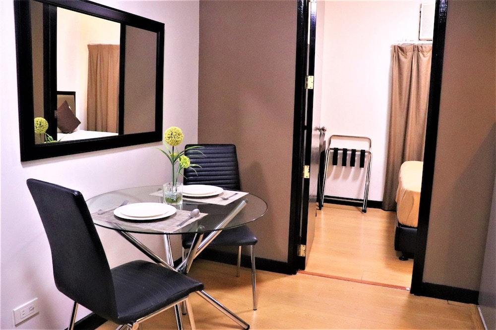 The Studio 18 Residences 42/47
