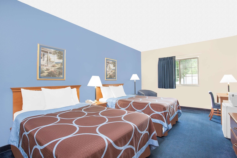 Super 8 By Wyndham Cobleskill Ny 8/29