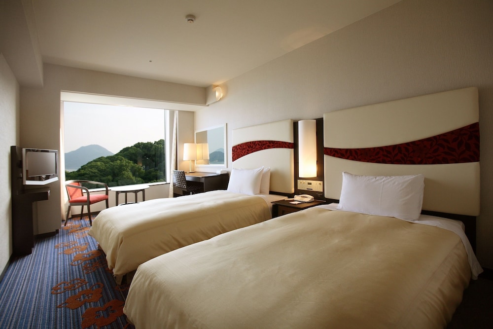 Grand Prince Hotel Hiroshima 23/73