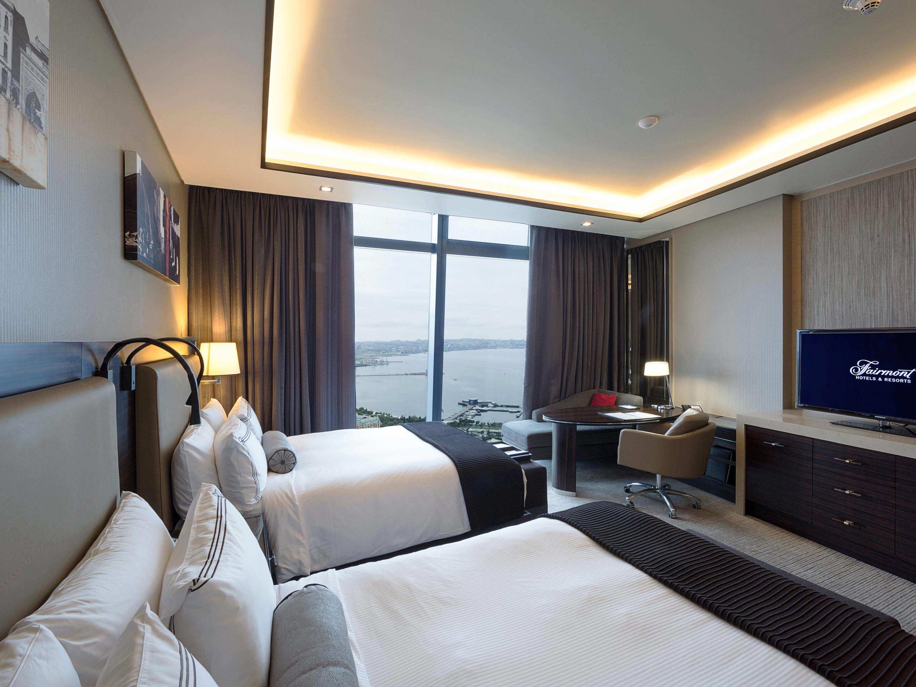 Signature, Gold, Sea View