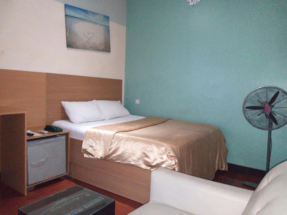 Suncity Hotel 6/30