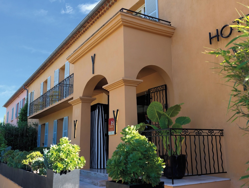 Hôtel Le Y 2/50