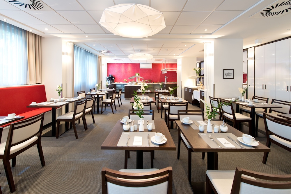 ACHAT Hotel Dresden Elbufer 48/71