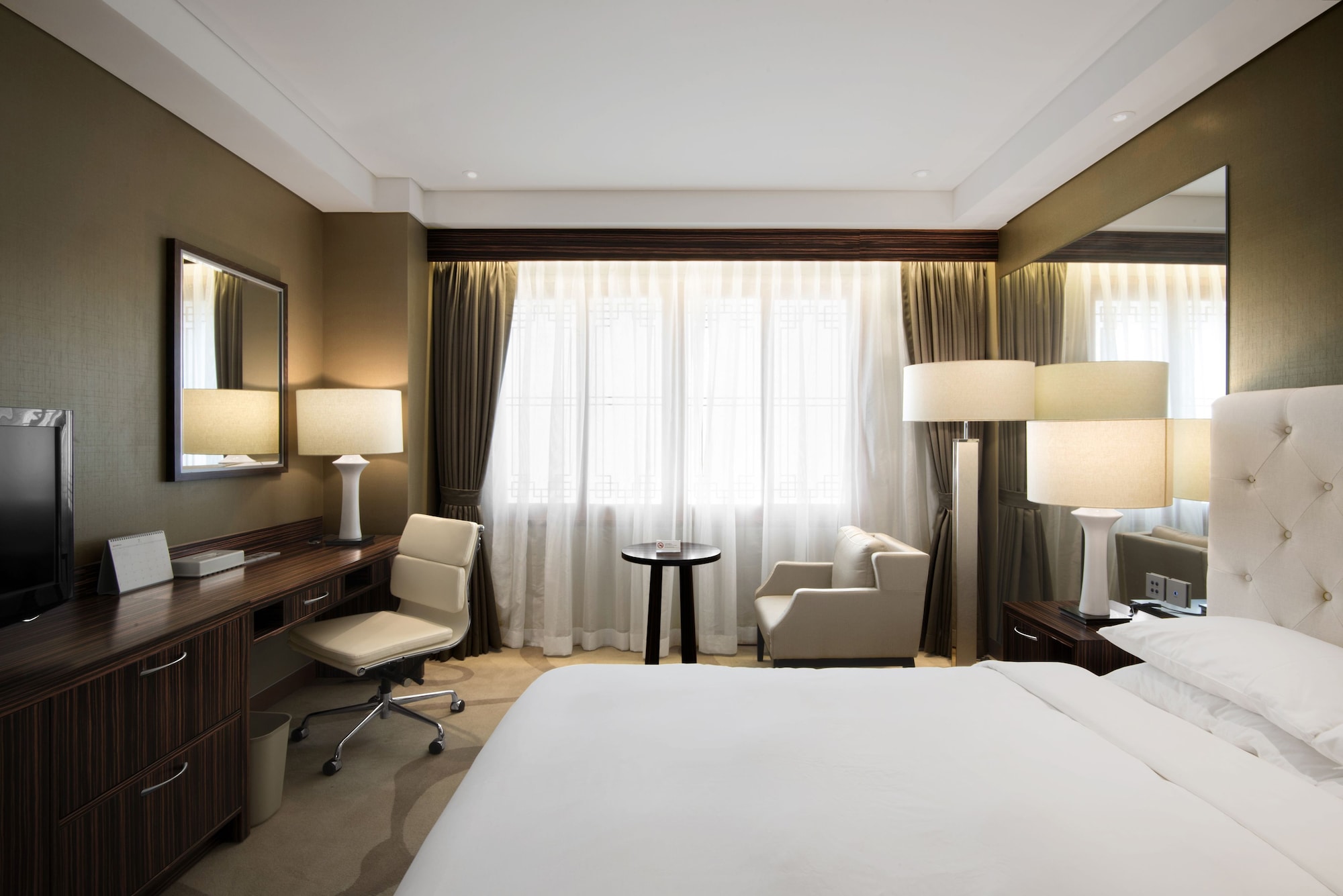 High, Deluxe, Double Bed