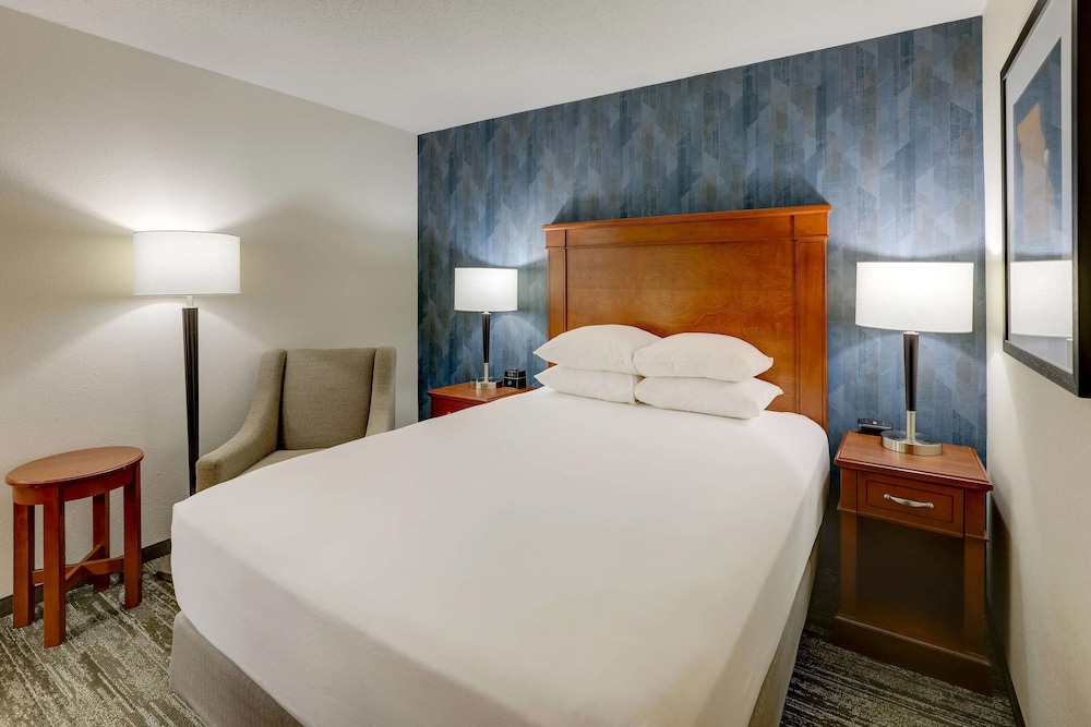 Drury Inn and Suites St Louis St Peters 15/50