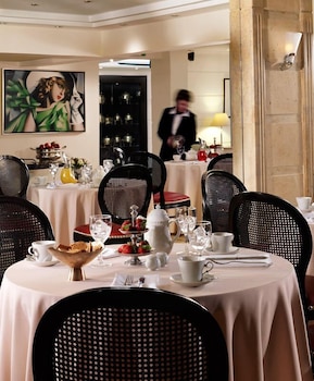 Best Western Plus Embassy Hotel 40/48