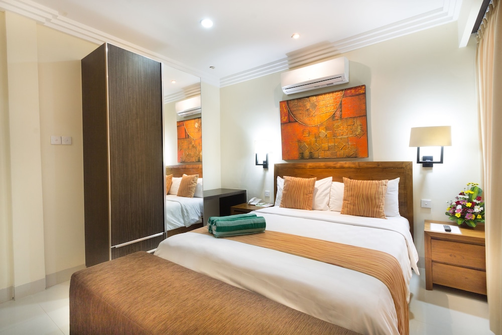 Peninsula Bay Resort 13/50