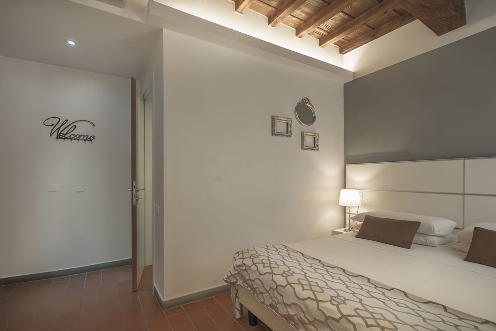 SETTE ANGELI ROOMS 14/72