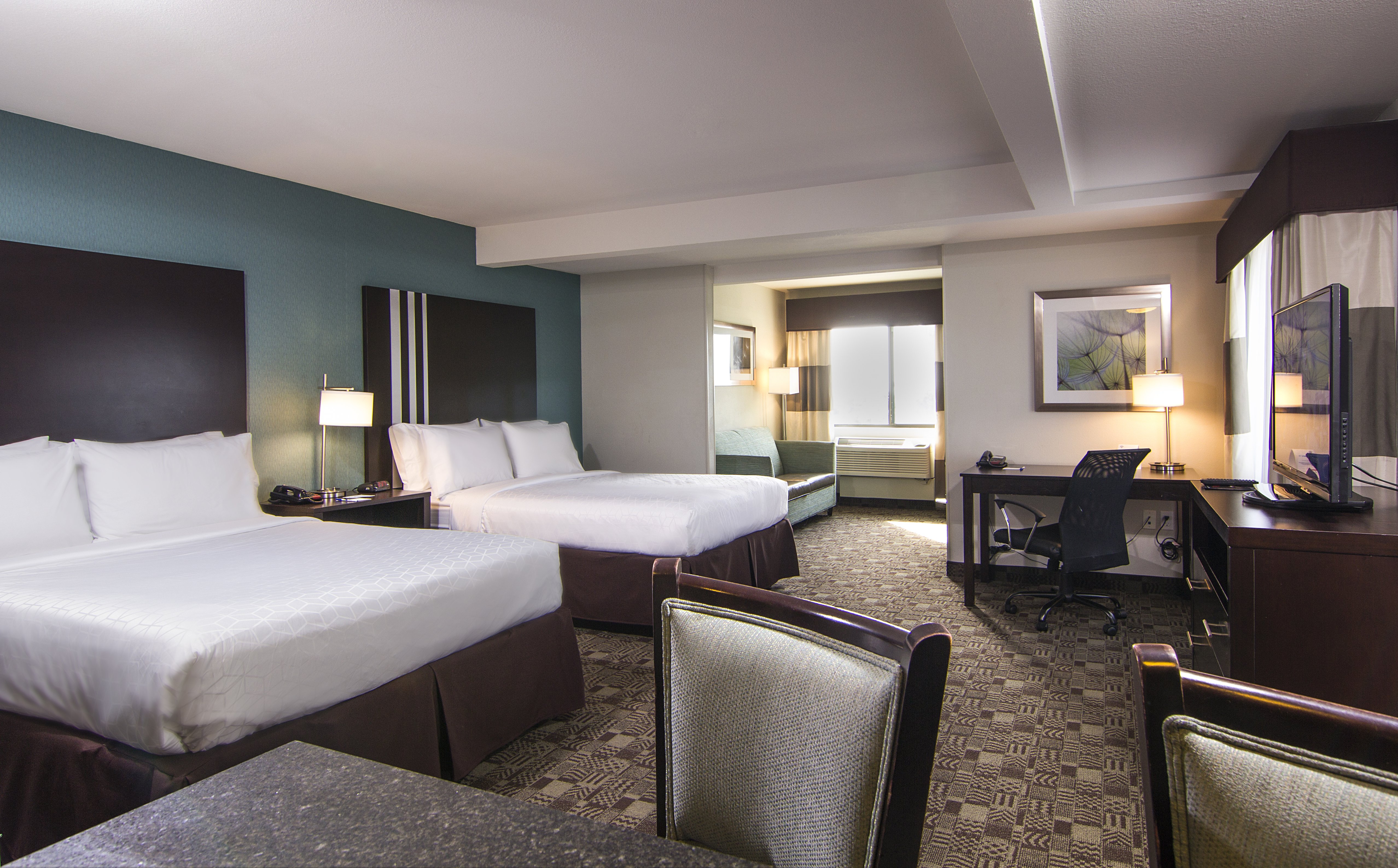 Suite, 2 Queen Beds, Sunset View