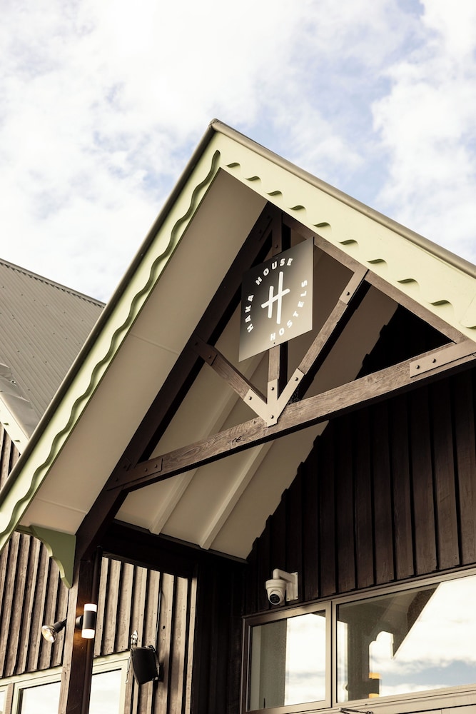 Haka House Wanaka 1/37