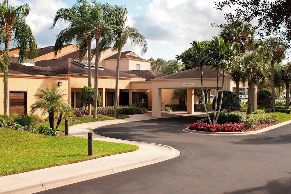 Courtyard by Marriott Fort Myers Cape Coral in FORT MYERS - FL