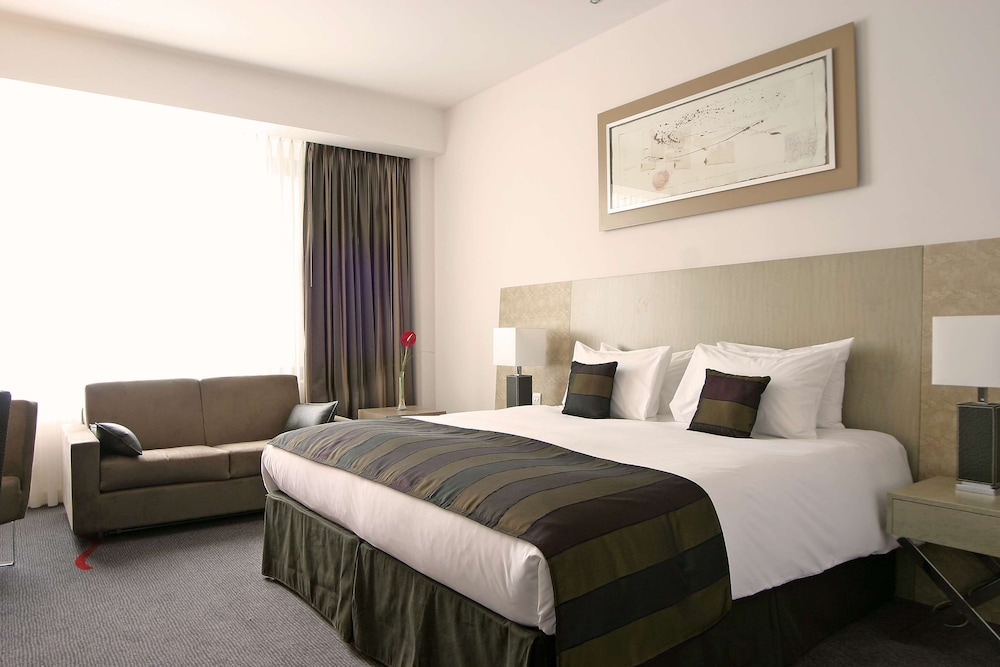 PARK PLAZA CARDIFF 15/60