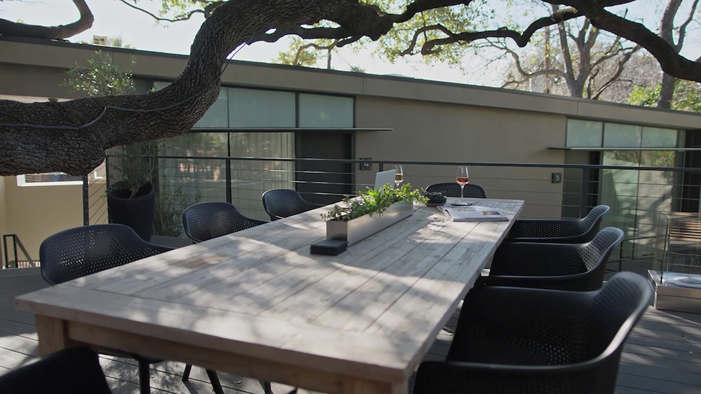 Frame Hotel - Treehouse (formerly Kimber Modern) 35/46