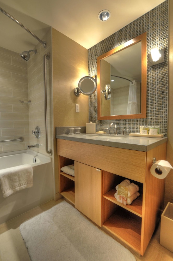River Rock Casino Resort 58/60