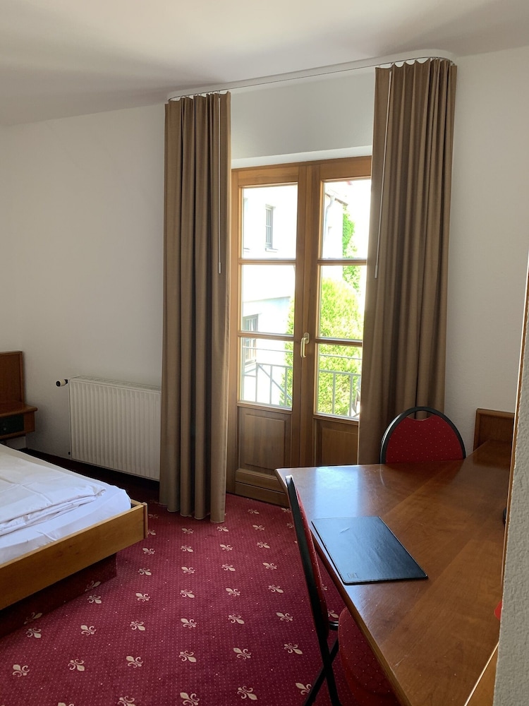 Hotel Erlenbacherhof 14/38