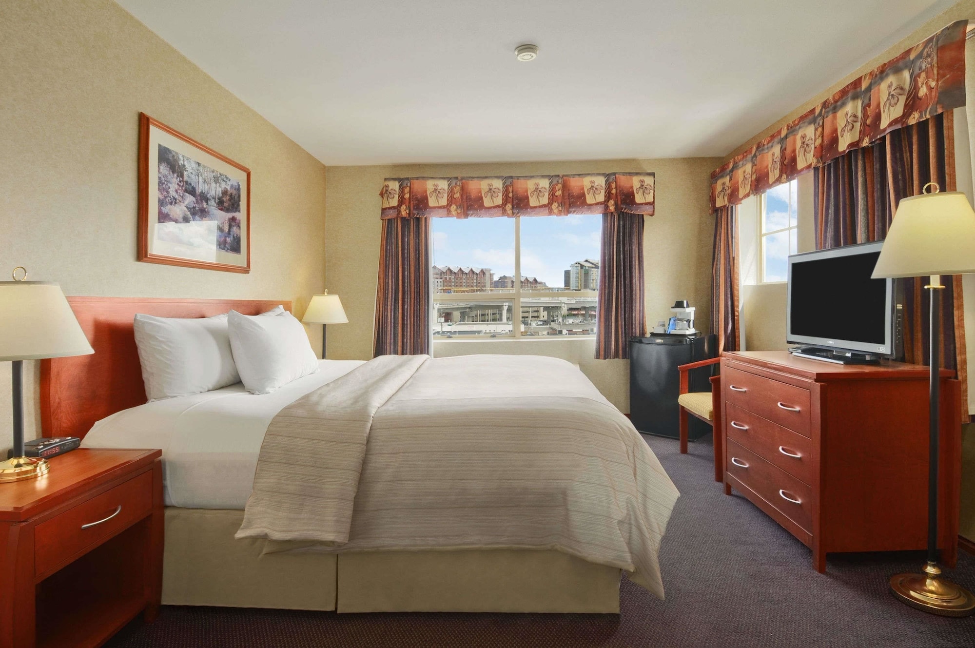 STANDARD, KING BED