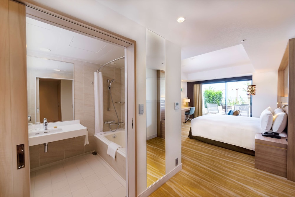 DoubleTree by Hilton Okinawa Chatan Resort 16/73