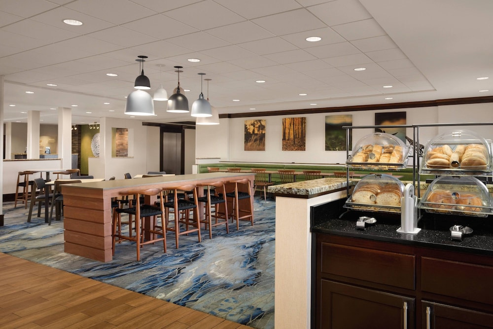 Fairfield Inn And Suites Tupelo 36/44