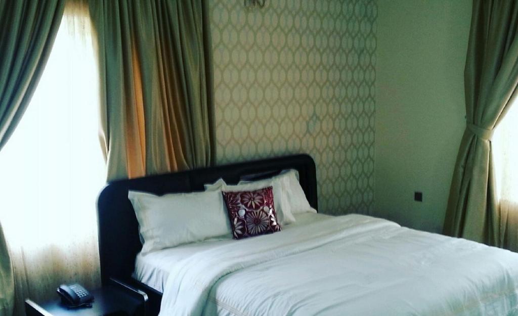 Tenache Hotels 10/34