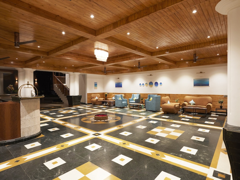Sea Queen Beach Resort and Spa 10/69