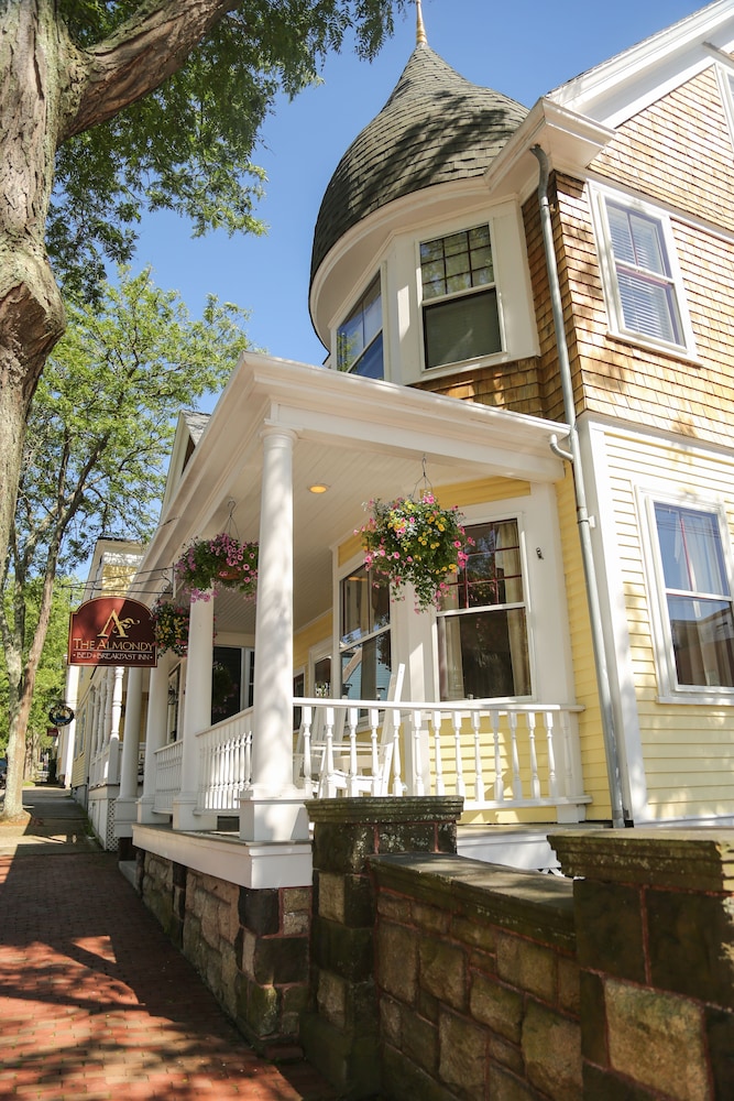 Almondy Inn 7/77